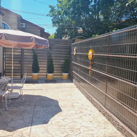 Апартаменты 2 La Curte Cu Foisor *